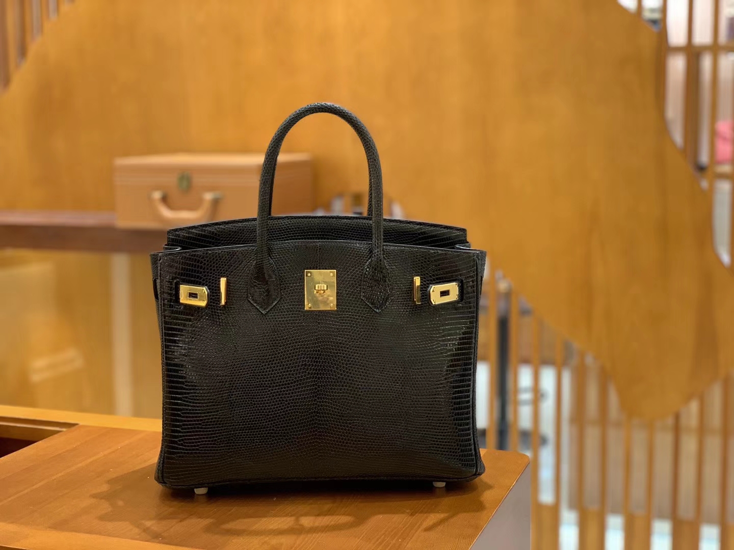 Hermès（爱马仕）Birkin 铂金包 经典黑 蜥蜴皮 金扣 30cm