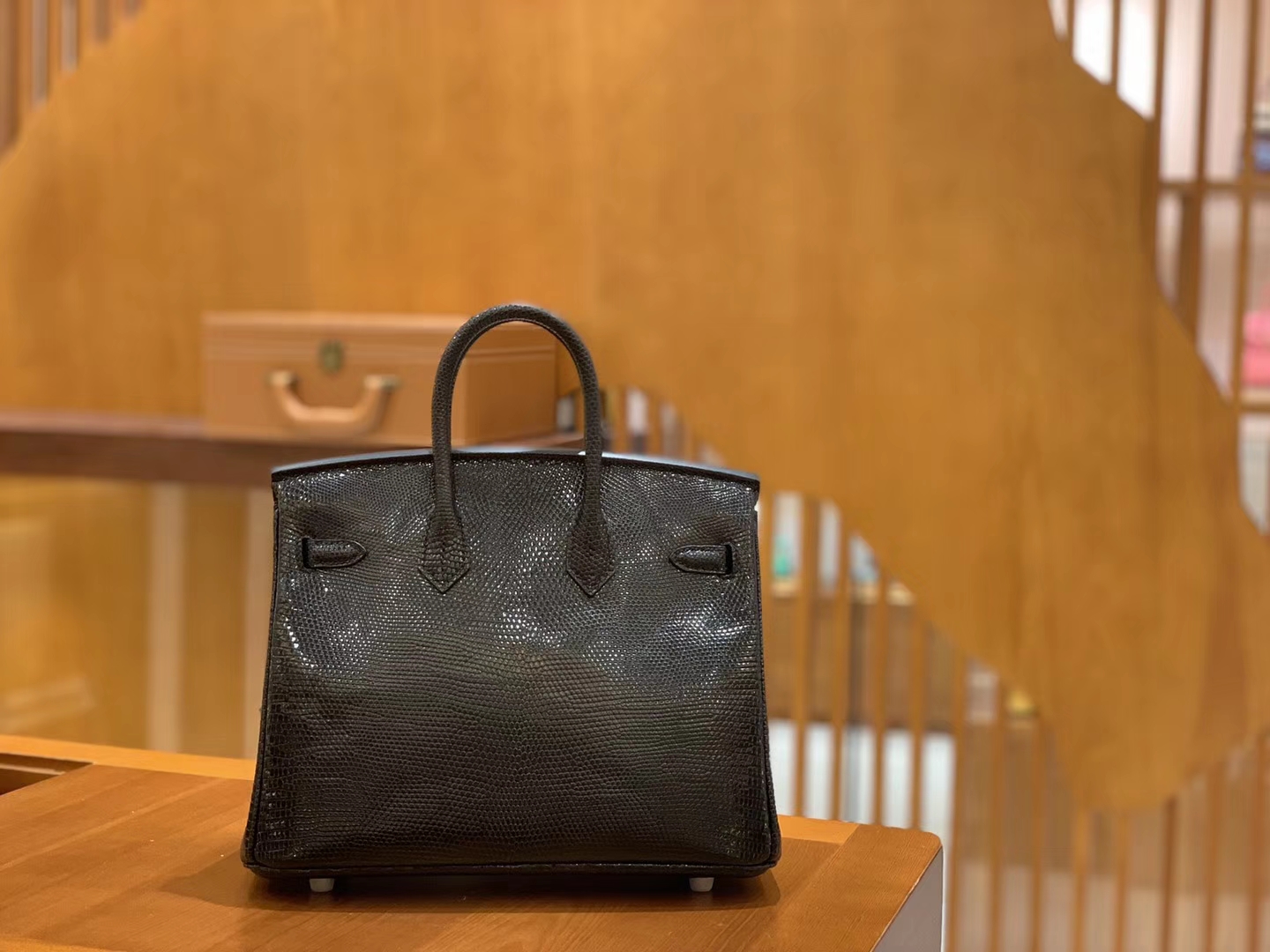 Hermès（爱马仕）Birkin 铂金包 经典黑 蜥蜴皮 银扣 25cm