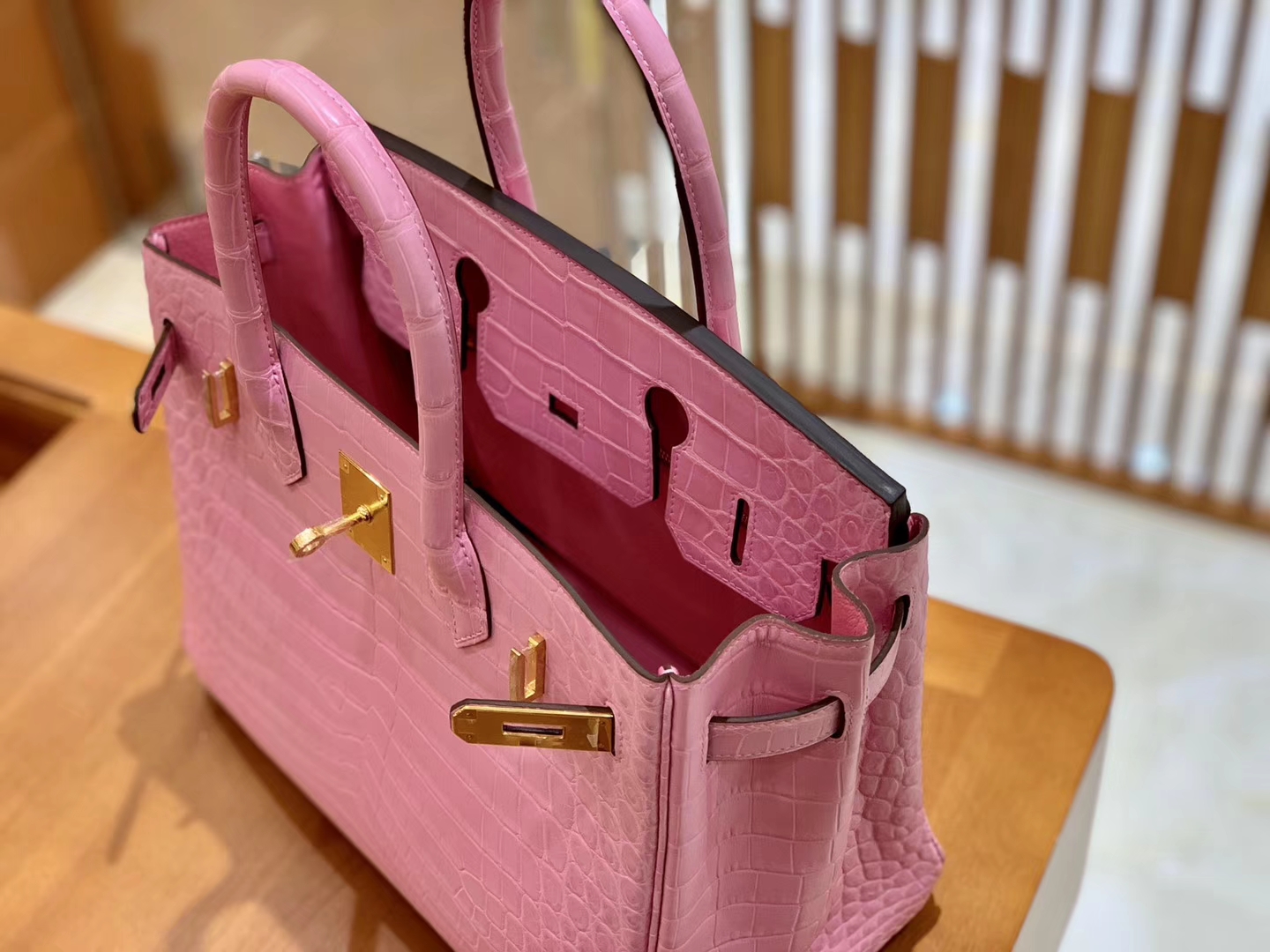 Hermès（爱马仕）Birkin 30cm 樱花粉 金扣 尼罗 两点 鳄鱼皮