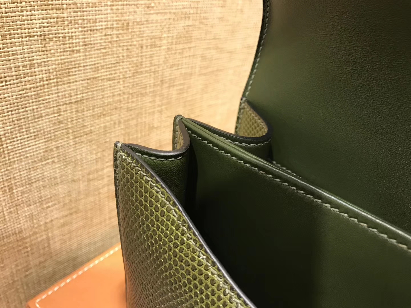 Hermès（爱马仕）Constance 空姐包 蜥蜴皮 橄榄绿 银扣 24cm