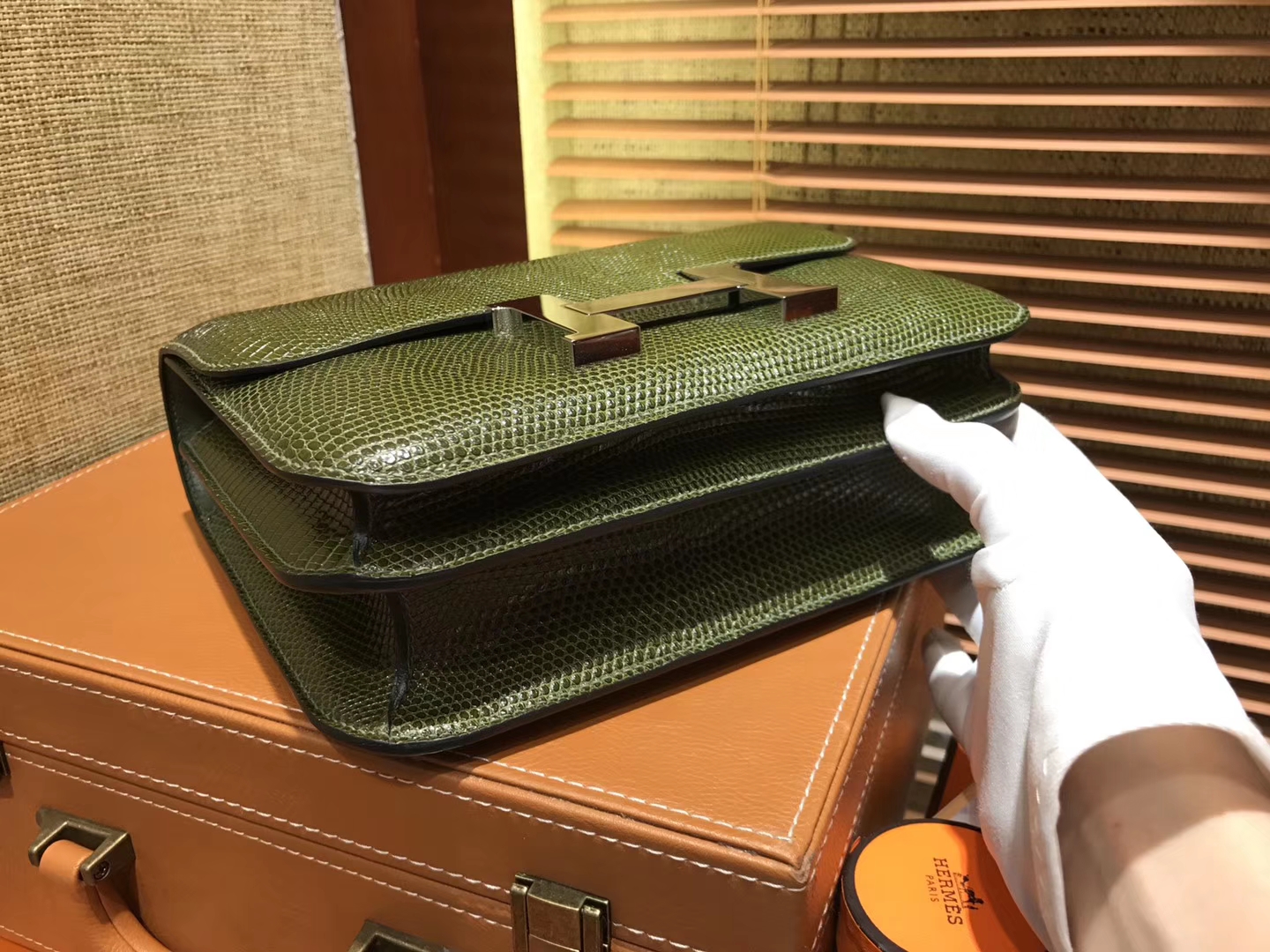 Hermès（爱马仕）Constance 空姐包 蜥蜴皮 橄榄绿 银扣 24cm