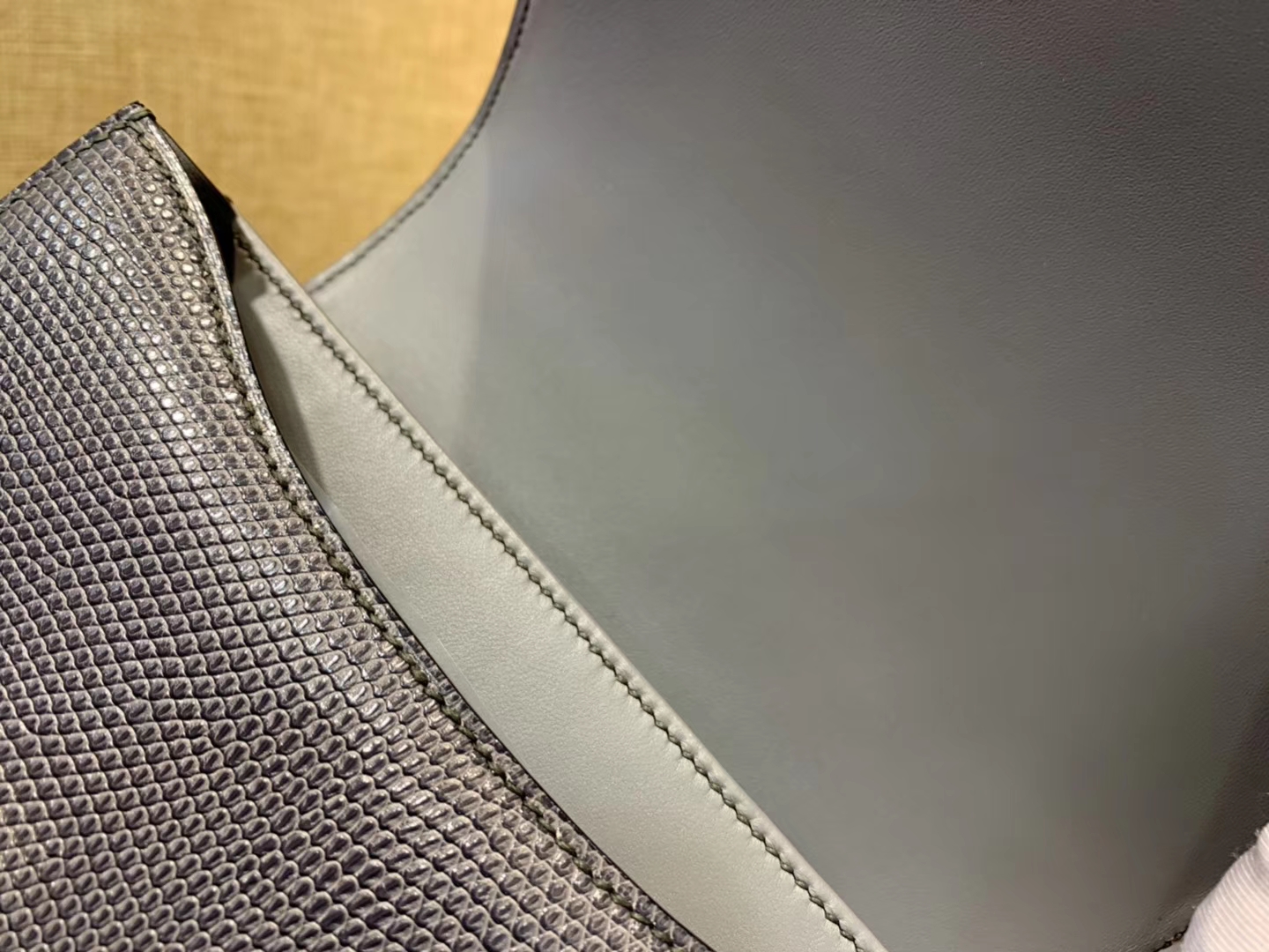 Hermès（爱马仕）Constance 空姐包 锡器灰 蜥蜴皮 银扣 18cm
