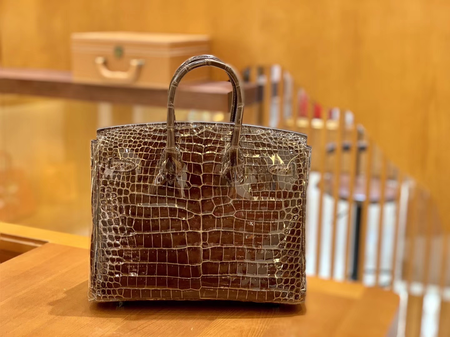 Hermès（爱马仕）Birkin 30cm 咖啡色 金扣 一级皮 尼罗鳄鱼皮 臻品级别