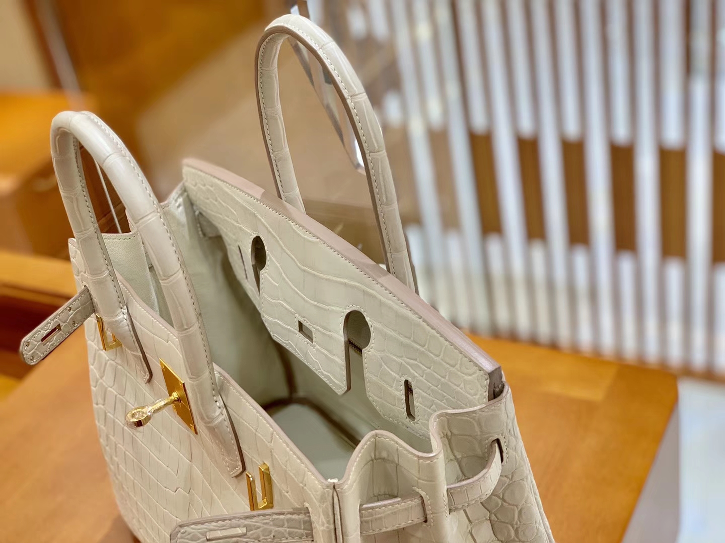 Hermès（爱马仕）Birkin 铂金包 羊毛白 一级皮 尼罗鳄鱼皮 臻品级别 金扣 30cm