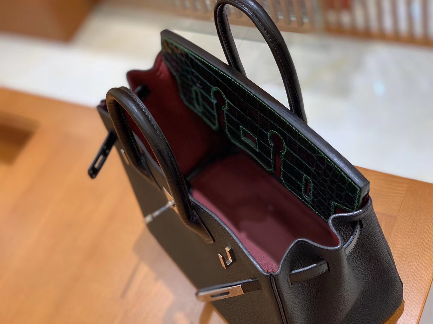 Hermès（爱马仕）Birkin 铂金包 祖母绿拼黑色 Touch 牛皮拼鳄鱼皮 金扣 30cm