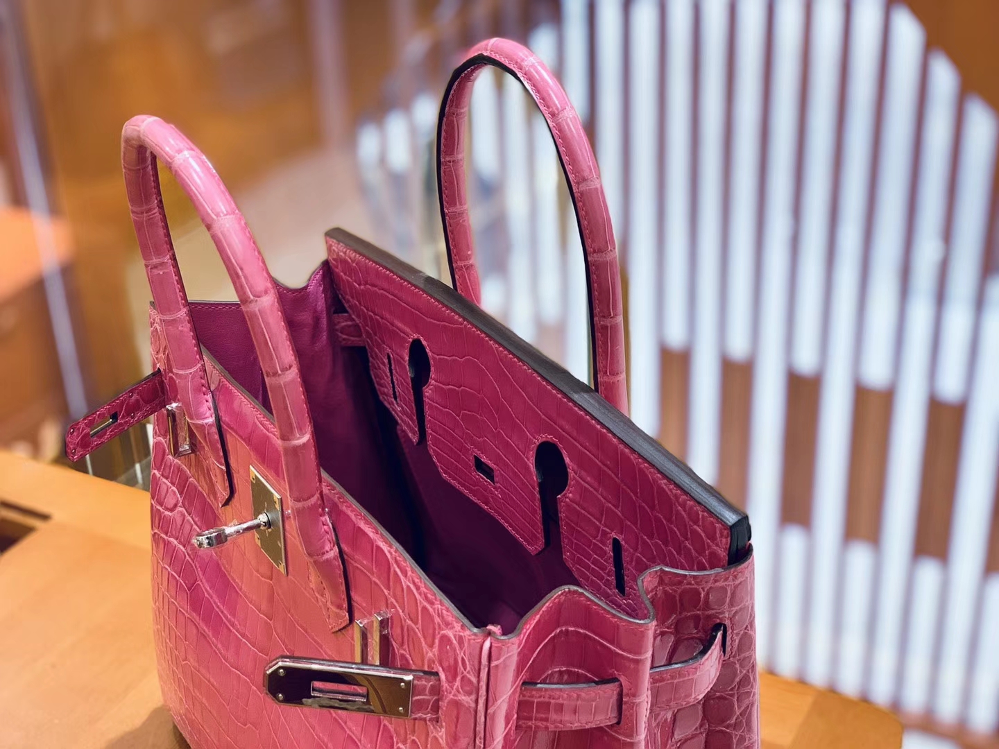 Hermès（爱马仕）Birkin 30cm 玉兰粉 银扣 一级皮 尼罗鳄鱼皮 臻品级别