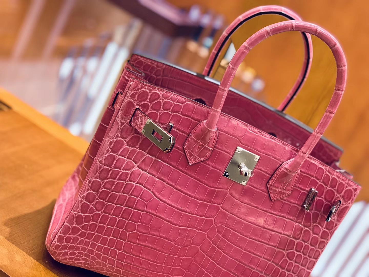 Hermès（爱马仕）Birkin 30cm 玉兰粉 银扣 一级皮 尼罗鳄鱼皮 臻品级别