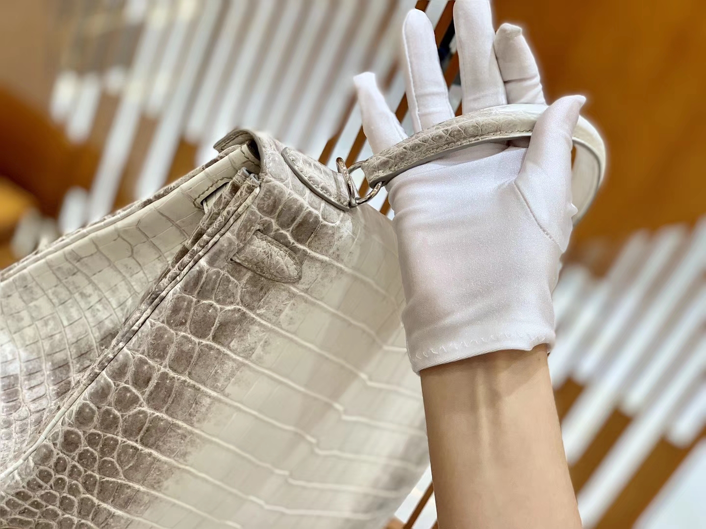 Hermès（爱马仕）Kelly 凯莉包 喜马拉雅 浅色  一级皮 尼罗鳄鱼皮 银扣 28cm