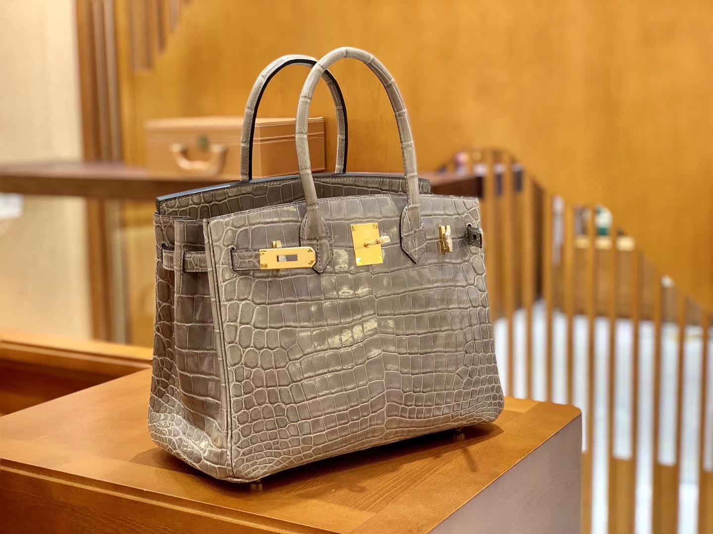 Hermès（爱马仕）Birkin 30cm 斑鸠灰 金扣 一级皮 尼罗鳄鱼皮 臻品级别
