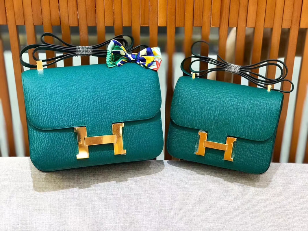 Hermès（爱马仕）Constance 空姐包 孔雀绿 掌纹牛皮 全手工缝制 金扣 18cm 现货