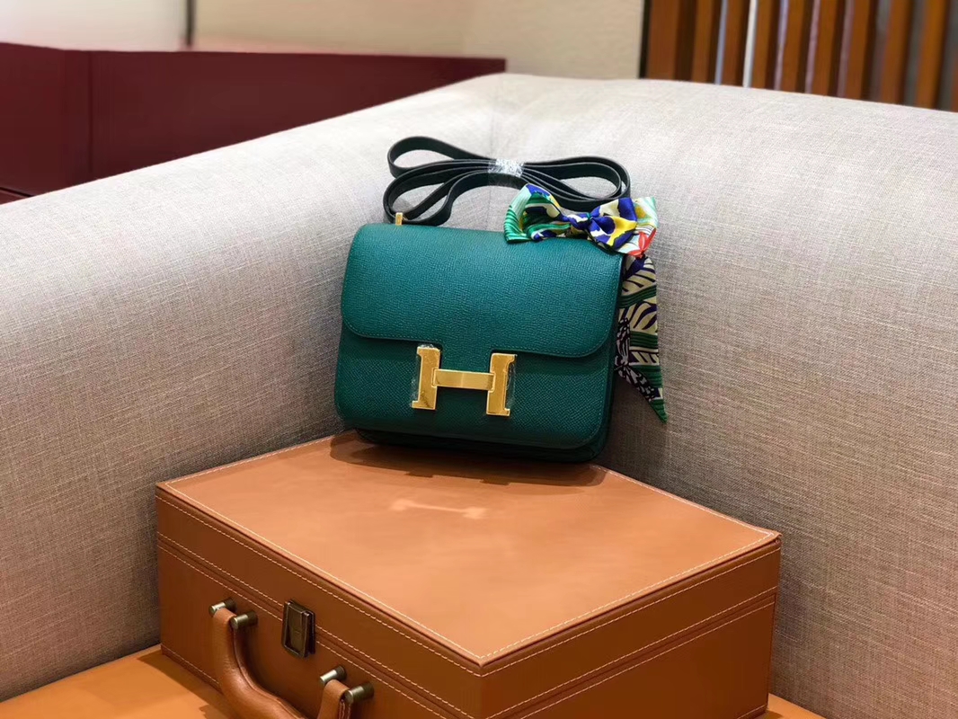 Hermès（爱马仕）Constance 空姐包 孔雀绿 掌纹牛皮 全手工缝制 金扣 18cm 现货