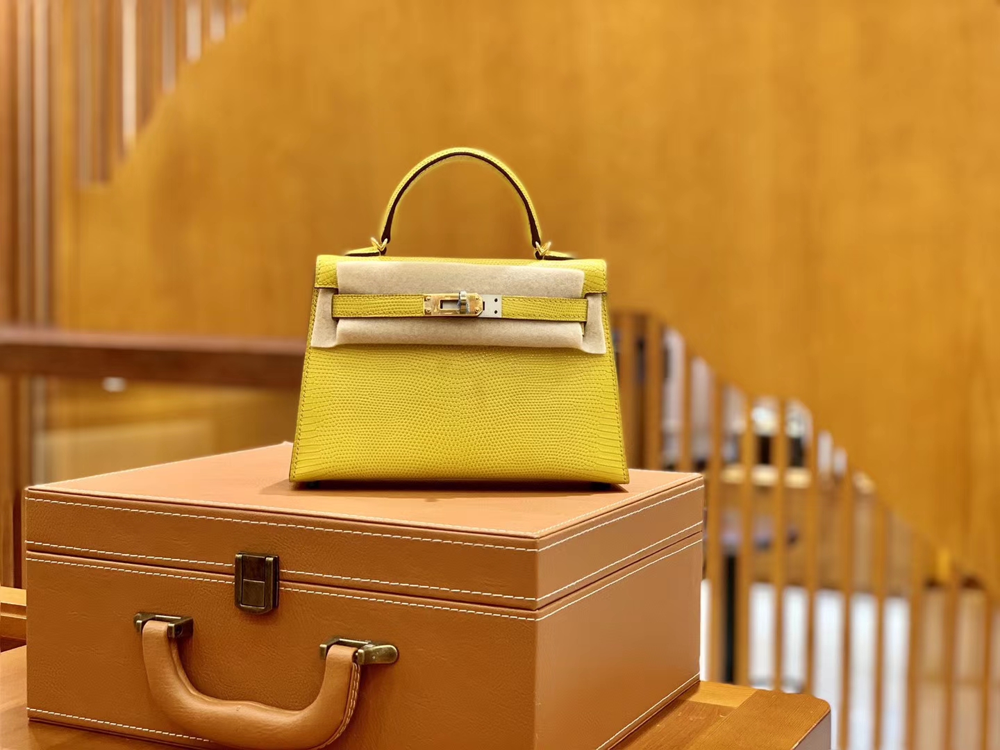 Hermès（爱马仕）迷你2代 19cm 那不勒斯黄 金扣 蜥蜴皮 全手工缝制