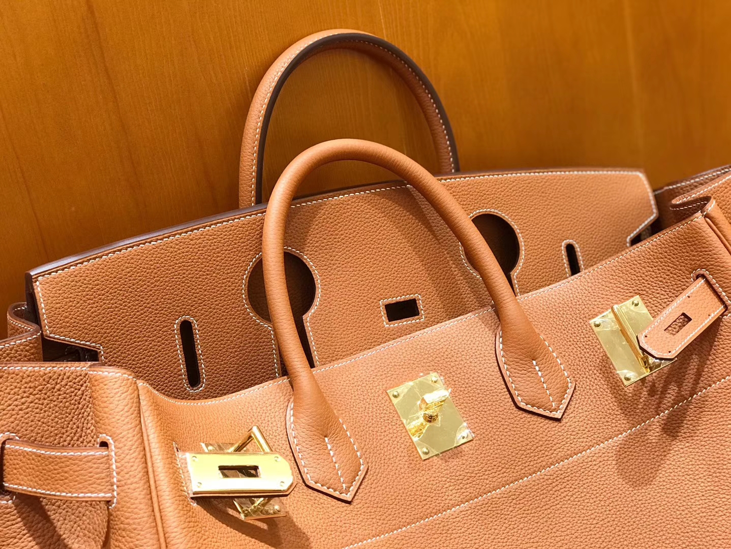 Hermès（爱马仕）Birkin 铂金包 金棕色 小牛皮 金扣 40cm 男士首选