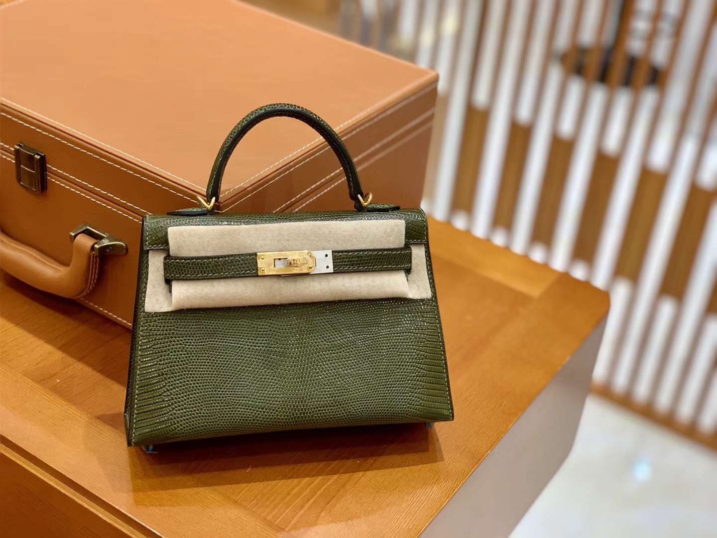 Hermès（爱马仕）迷你2代 19cm 橄榄绿 金扣 蜥蜴皮 全手工缝制