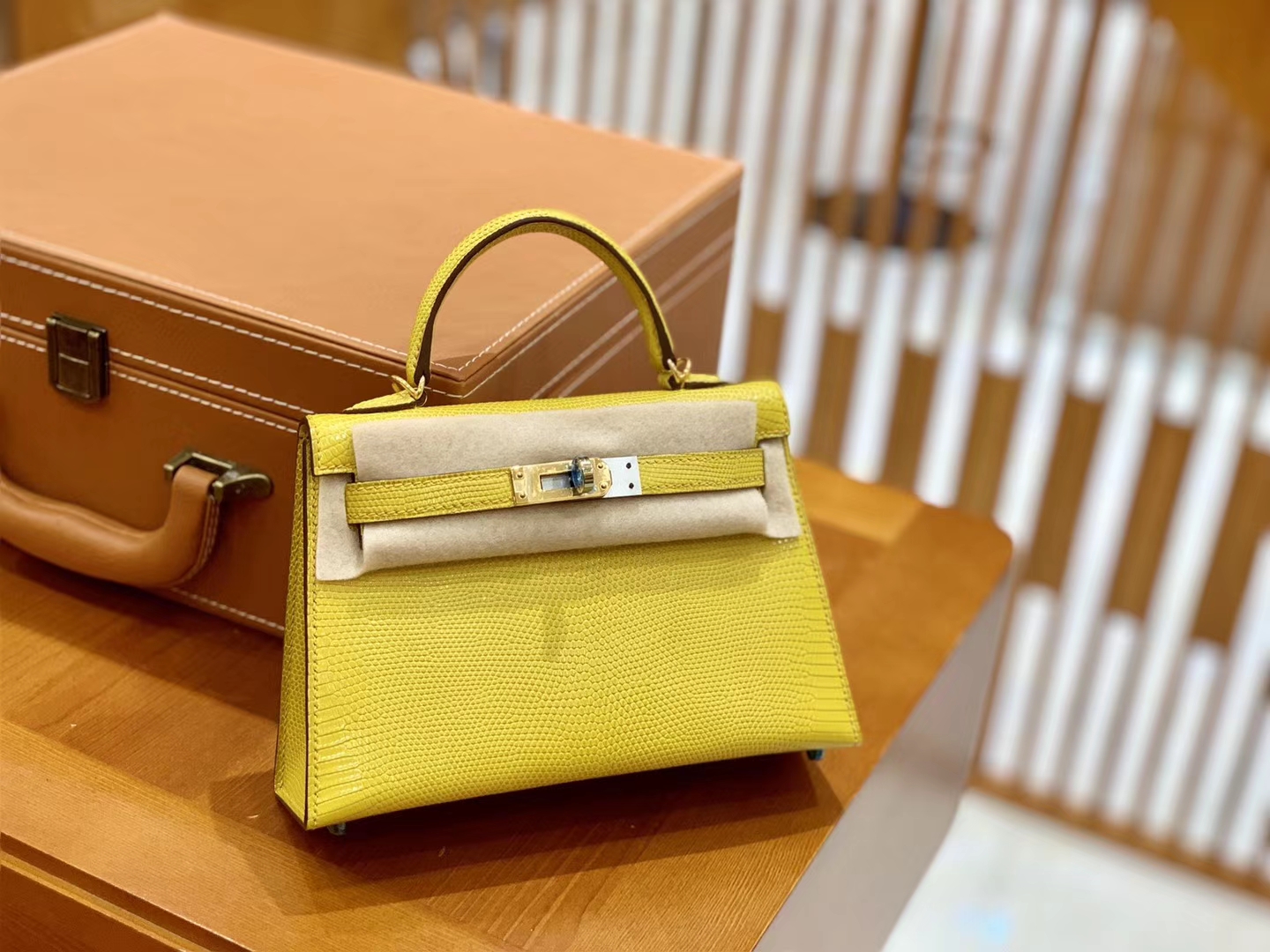 Hermès（爱马仕）迷你2代 19cm 那不勒斯黄 金扣 蜥蜴皮 全手工缝制