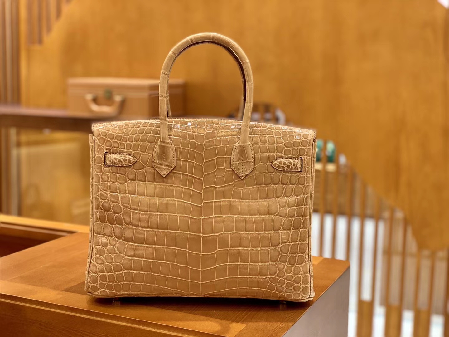 Hermès（爱马仕）Birkin 30cm 尼罗鳄鱼皮 奶茶色 金扣 全手工缝制