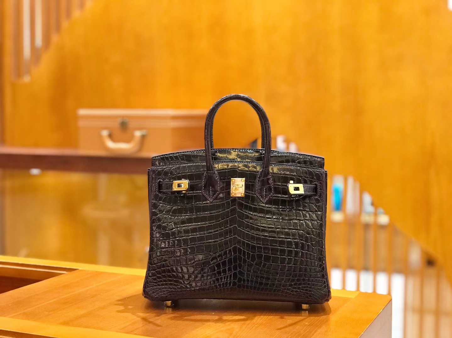 Hermès（爱马仕）Birkin 25cm 鳄鱼皮 茄子紫 不是黑色哦
