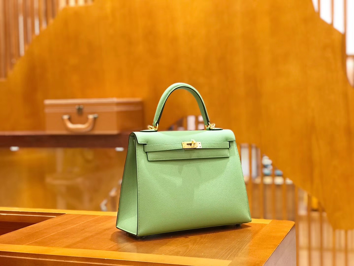 Hermès（爱马仕）Kelly 25cm 牛油果绿 金扣 掌纹牛皮 全手工缝制