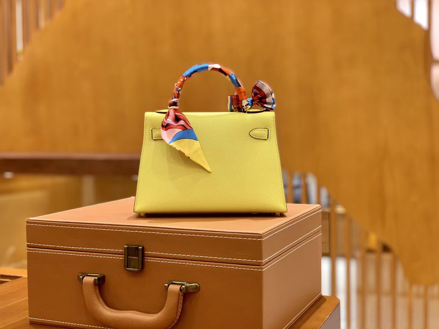 Hermès（爱马仕）Mini Kelly 19cm 柠檬黄 金扣 掌纹牛皮 全手工缝制