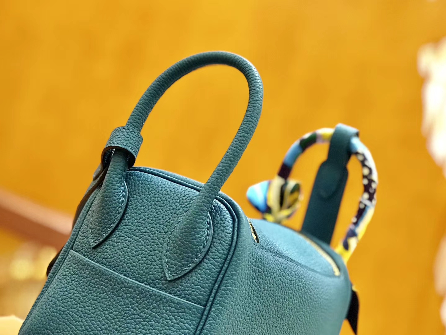 Hermès（爱马仕）Lindy 18cm 靛蓝色 金扣 全手工缝制