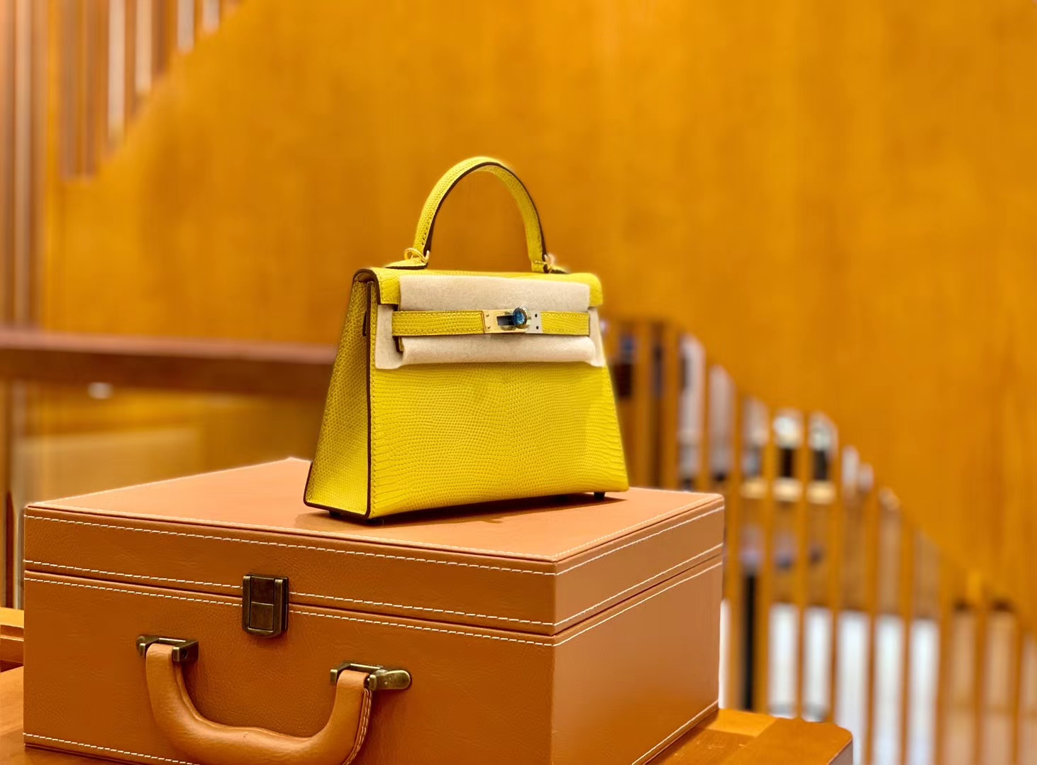 Hermès（爱马仕）迷你2代 19cm 那不勒斯黄 金扣 蜥蜴皮 全手工缝制