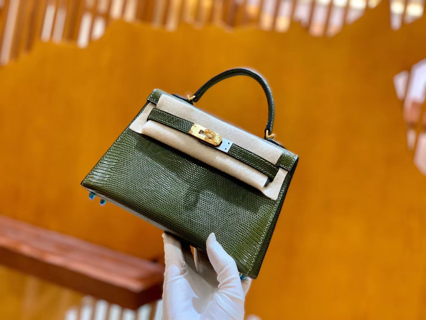Hermès（爱马仕）迷你2代 19cm 橄榄绿 金扣 蜥蜴皮 全手工缝制