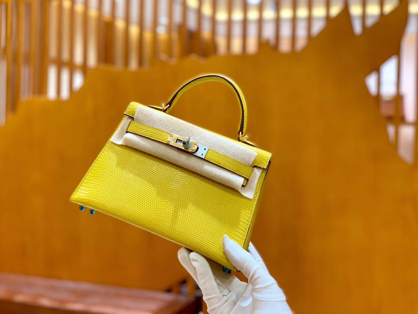 Hermès（爱马仕）迷你2代 19cm 那不勒斯黄 金扣 蜥蜴皮 全手工缝制