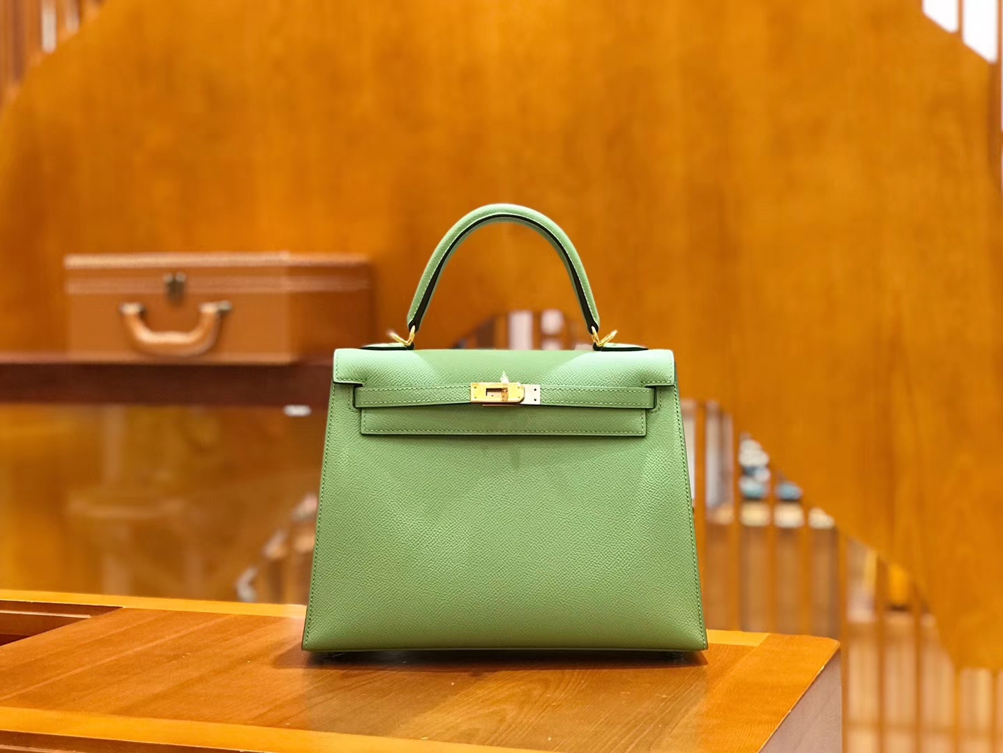 Hermès（爱马仕）Kelly 25cm 牛油果绿 金扣 掌纹牛皮 全手工缝制