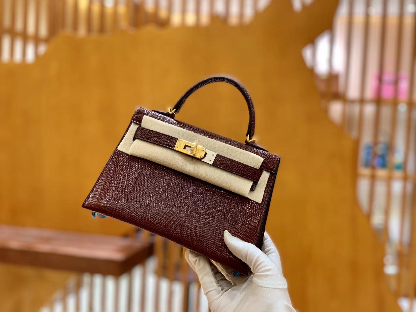 Hermès（爱马仕）迷你2代 19cm 波尔多酒红 金扣 蜥蜴皮 全手工缝制