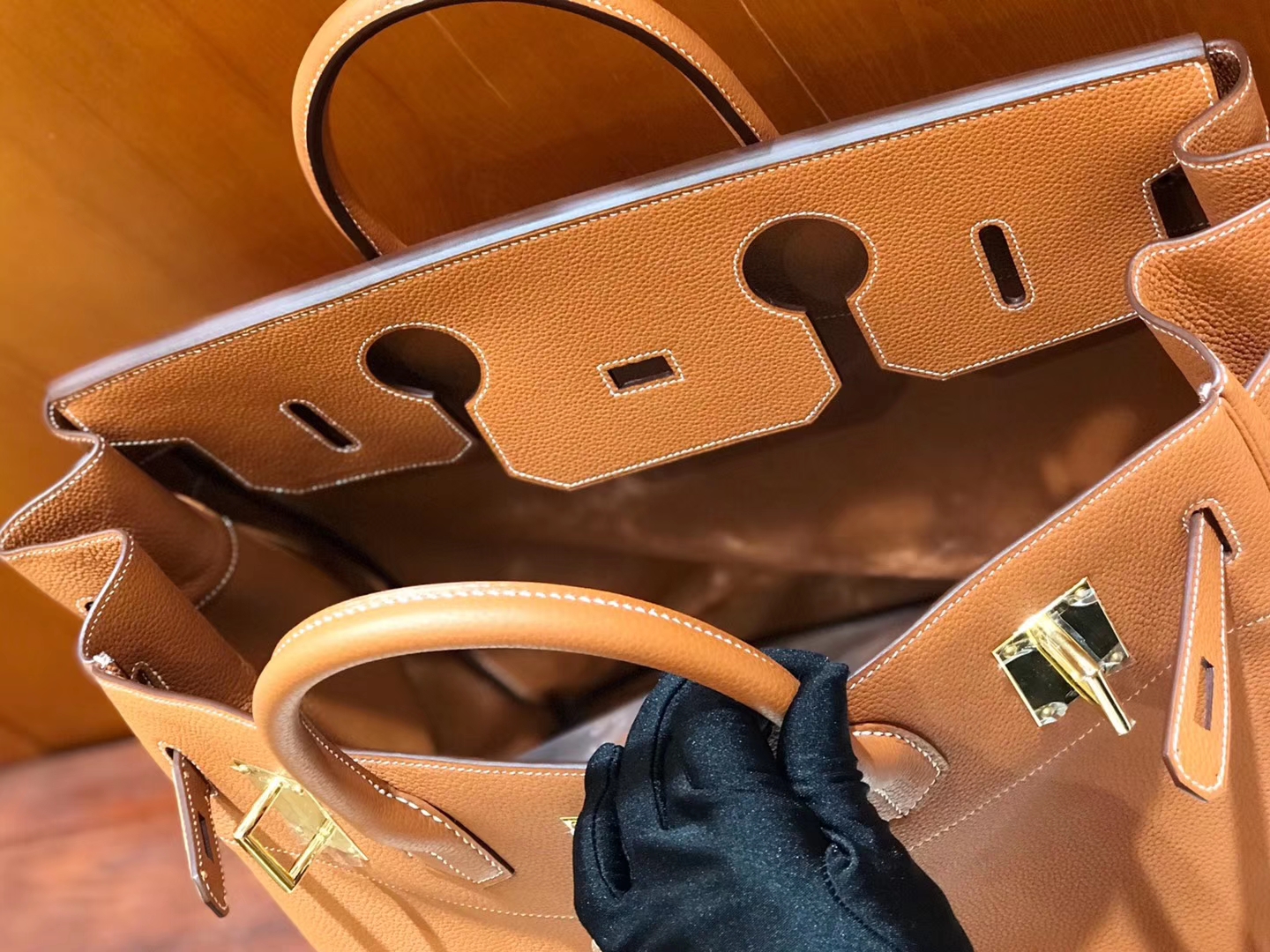Hermès（爱马仕）Birkin 铂金包 金棕色 小牛皮 金扣 40cm 男士首选