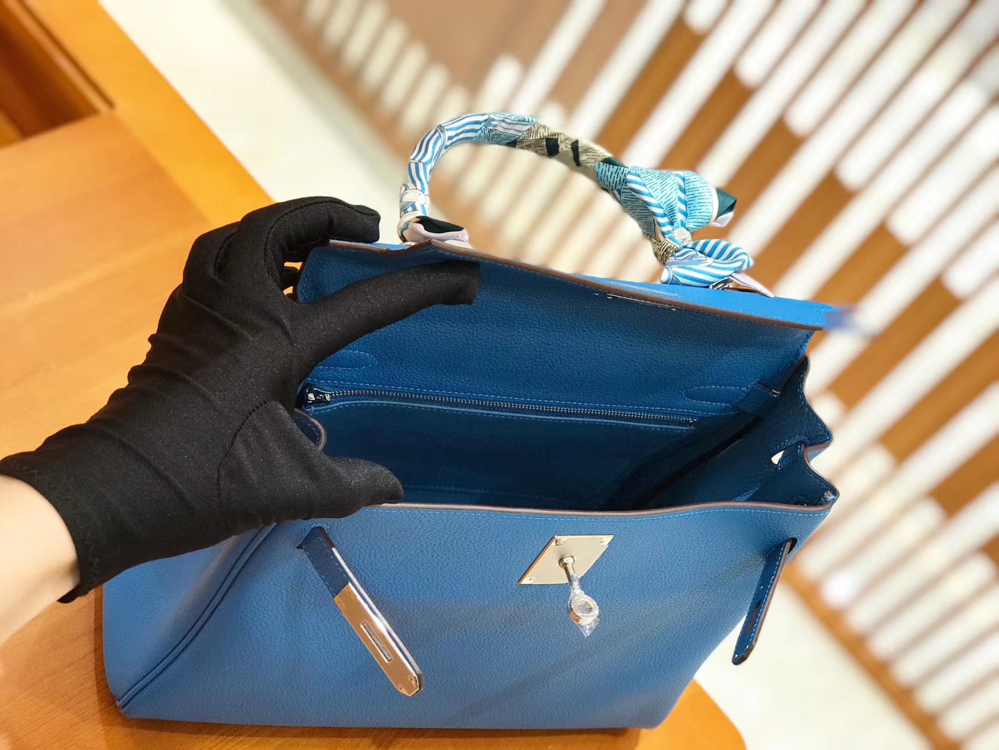 Hermès（爱马仕）Kelly 28cm togo 牛皮 坦桑尼亚蓝 银扣 全手工缝制 现货