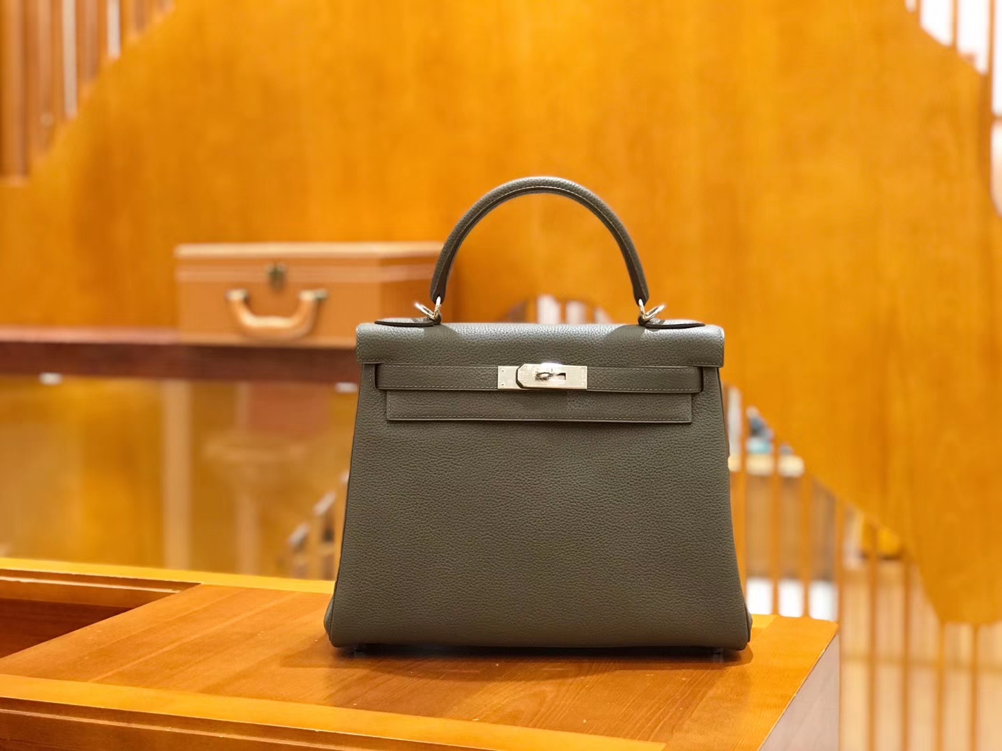 Hermès（爱马仕）Kelly 28cm togo 牛皮 锡器灰 银扣 全手工缝制 现货
