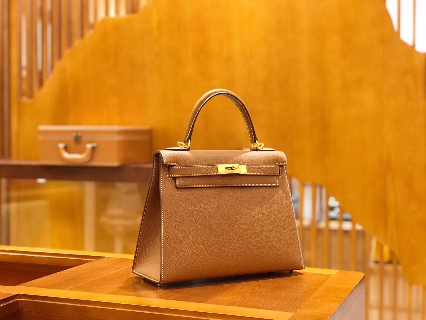 Hermès（爱马仕）Kelly 28cm 金棕色 金扣 掌纹牛皮 全手工缝制 现货