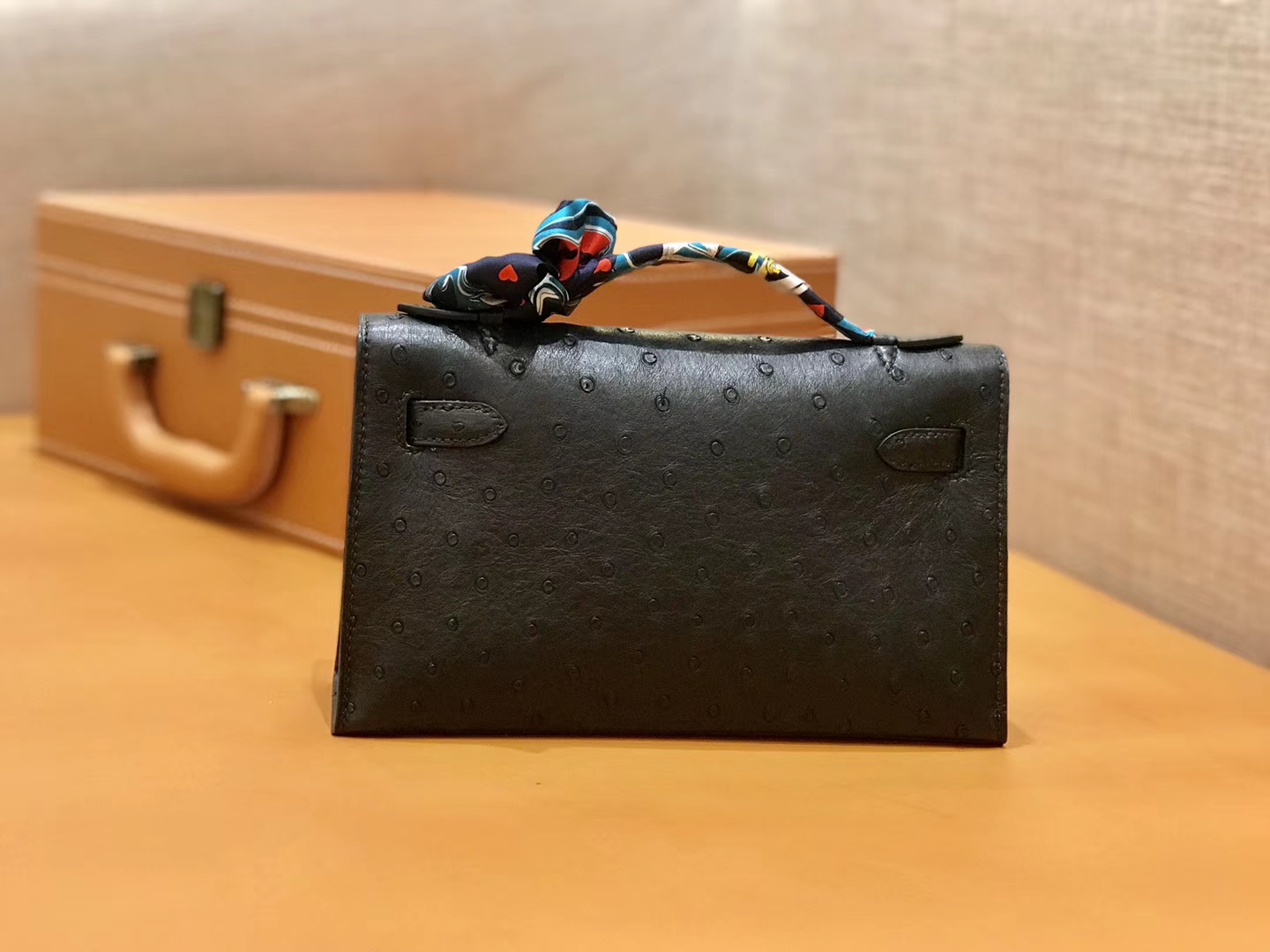 Hermès（爱马仕）MiniKelly 迷你凯莉 黑色 鸵鸟皮 1代 金扣 22cm