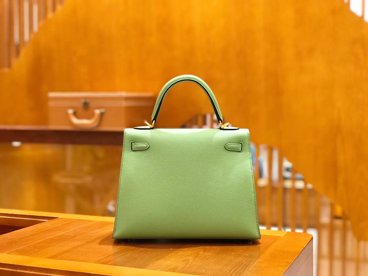 Hermès（爱马仕）Kelly 25cm 牛油果绿 金扣 掌纹牛皮 全手工缝制