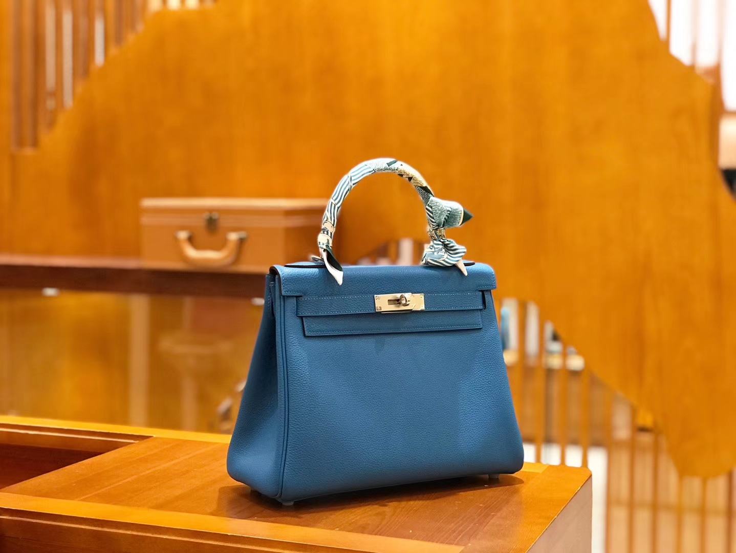 Hermès（爱马仕）Kelly 28cm togo 牛皮 坦桑尼亚蓝 银扣 全手工缝制 现货