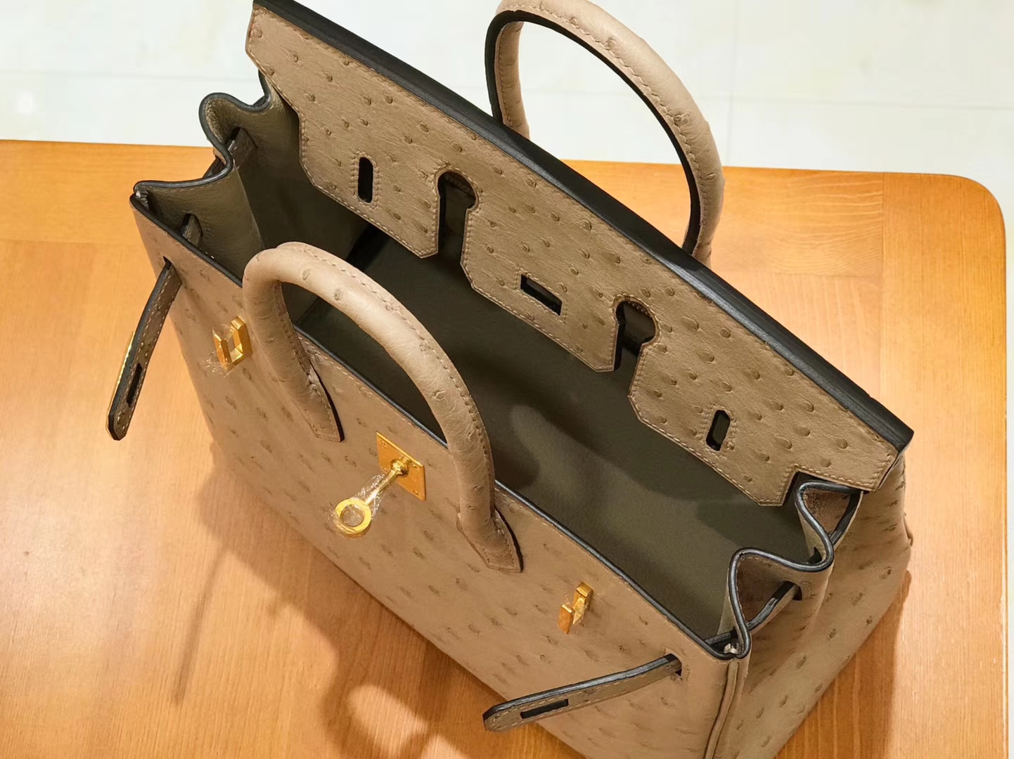 Hermès（爱马仕）Birkin 25cm 鸵鸟皮 奶粉色 全手工缝制 现货