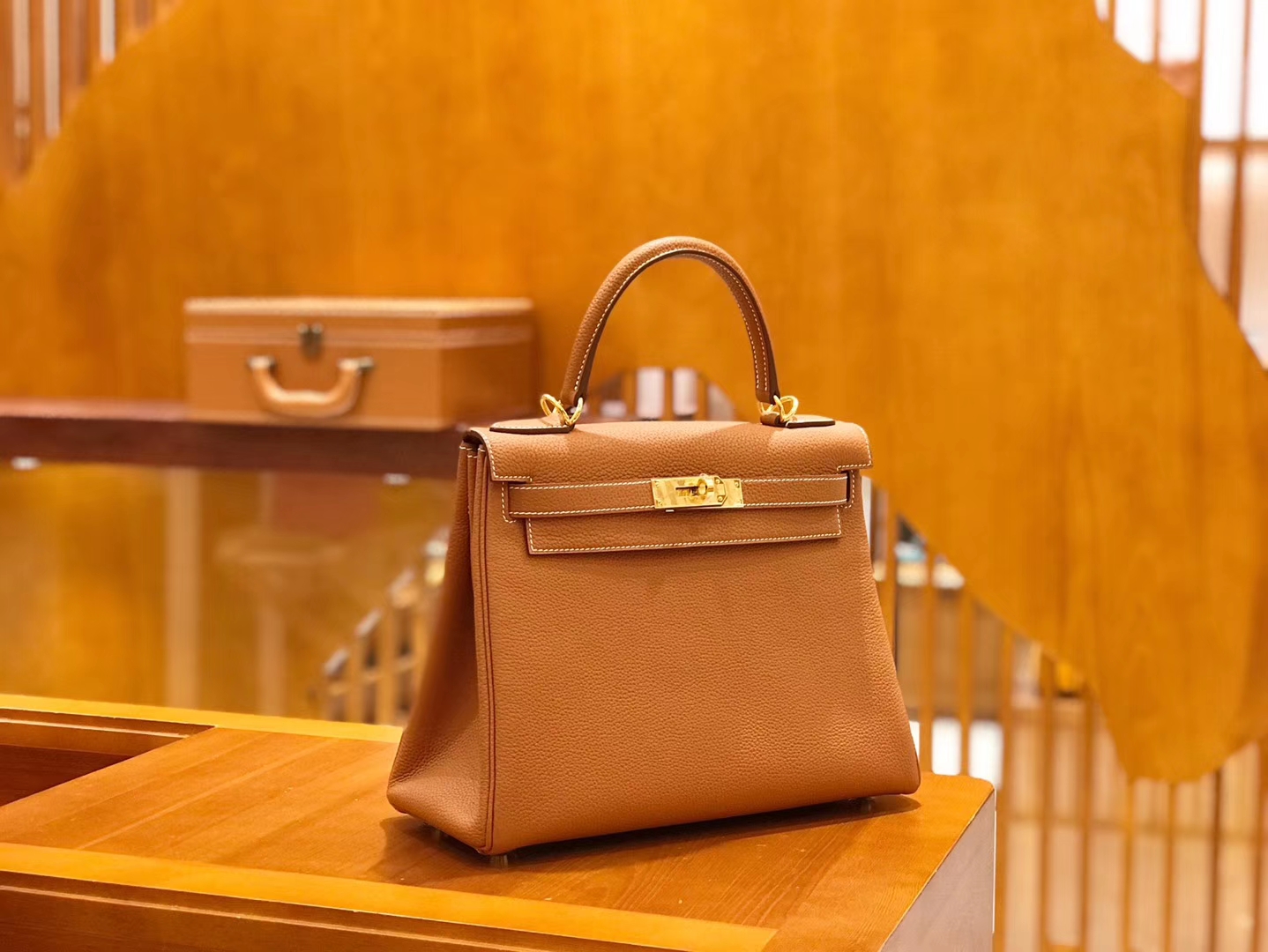 Hermès（爱马仕）Kelly 28cm togo 牛皮 金棕色 金扣 全手工缝制 现货