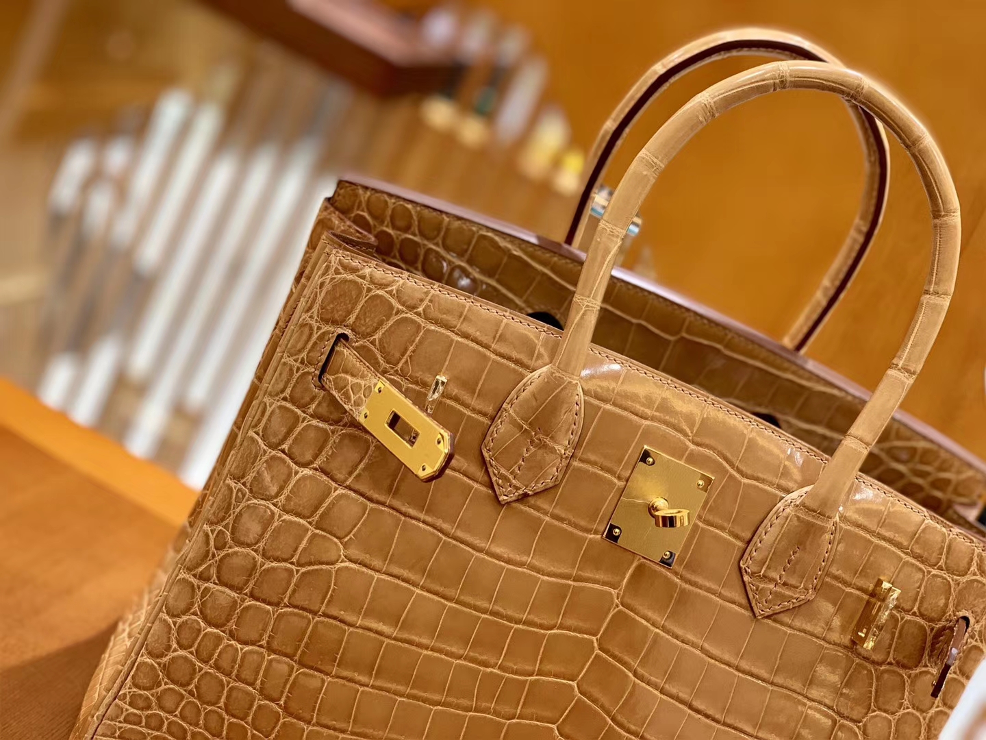 Hermès（爱马仕）Birkin 30cm 尼罗鳄鱼皮 奶茶色 金扣 全手工缝制
