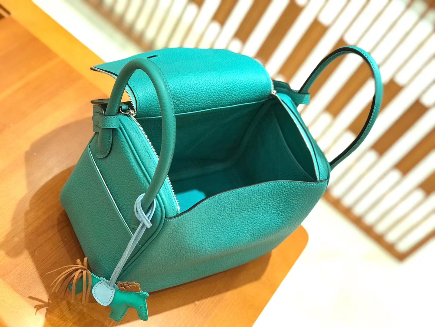 Hermès（爱马仕）Lindy 琳迪包 新颜色 维罗纳绿 Togo牛皮 进口原料 全手工缝制 银扣 26cm