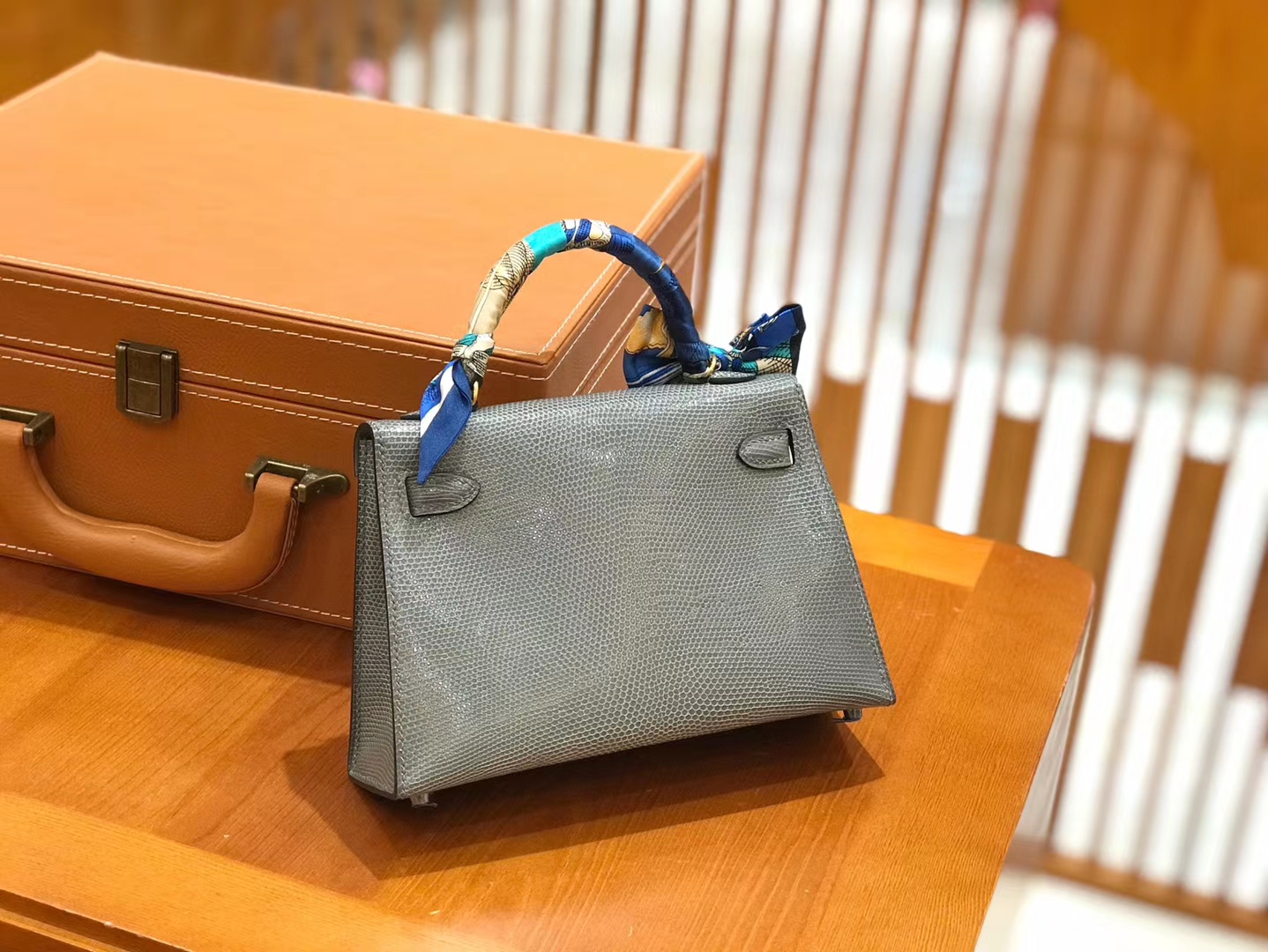 Hermès（爱马仕）mini 2代 19cm 蜥蜴皮 铁灰 金扣 新增现货