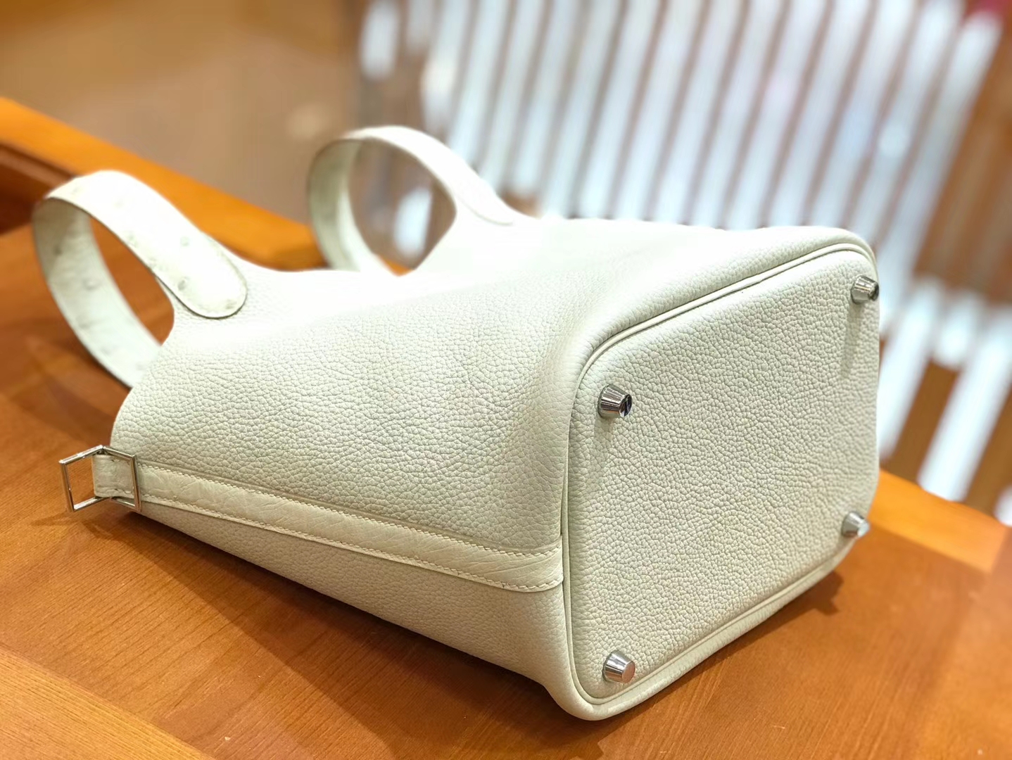 Hermès（爱马仕）Piction 18cm 奶昔白 银扣 鸵鸟皮拼小牛皮 全手工缝制