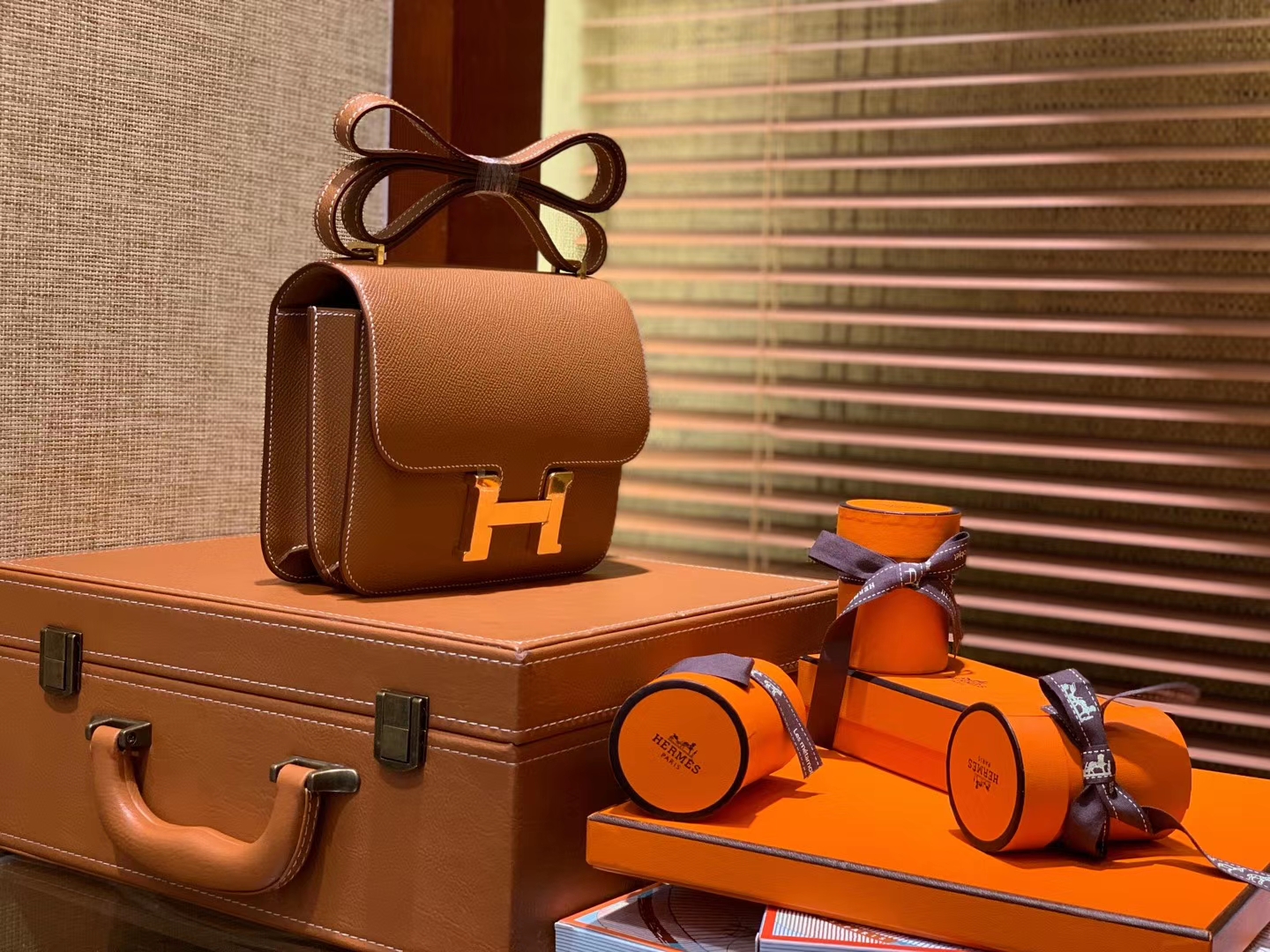 Hermès（爱马仕）Constance 18cm 金棕色 金扣 掌纹牛皮 全手工缝制 现货