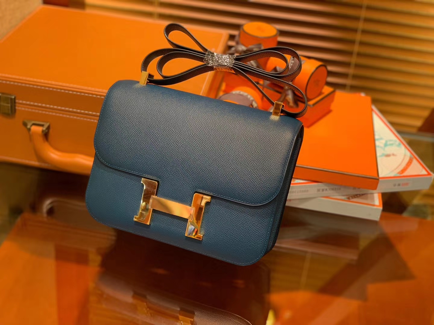 Hermès（爱马仕）Constance 24cm 靛蓝色 金扣 掌纹牛皮 全手工缝制 现货