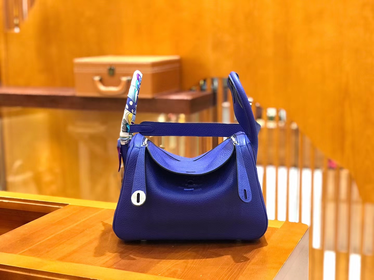 Hermès（爱马仕）Lindy琳迪包 电光蓝 德国进口togo牛皮 全手工缝制 银扣 30cm