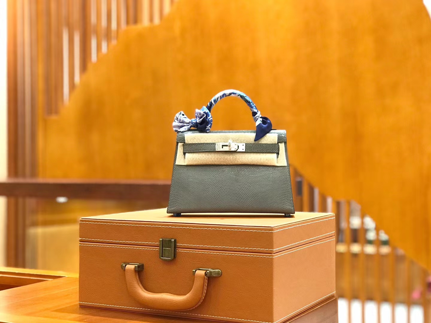 Hermès（爱马仕）mini 2代 19cm 蜥蜴皮 铁灰 银扣 新增现货