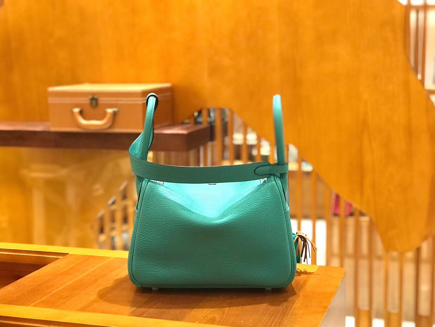 Hermès（爱马仕）Lindy 琳迪包 新颜色 维罗纳绿 Togo牛皮 进口原料 全手工缝制 银扣 26cm