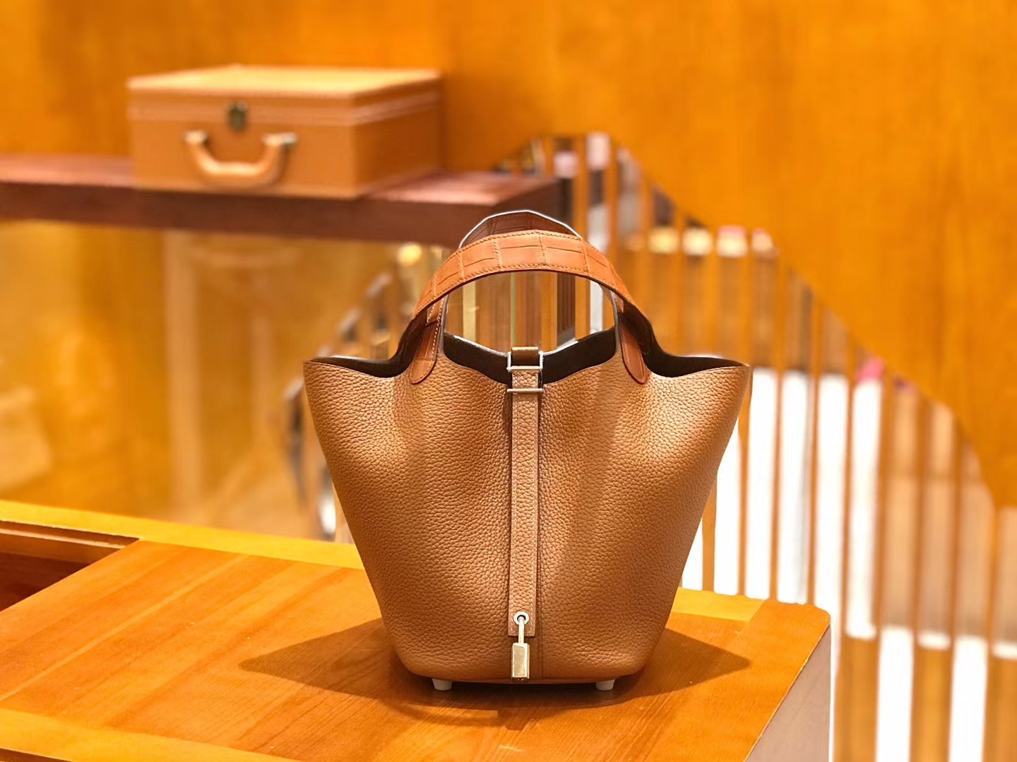 Hermès（爱马仕）Piction 18cm 焦糖棕 银扣 鳄鱼皮拼小牛皮 全手工缝制