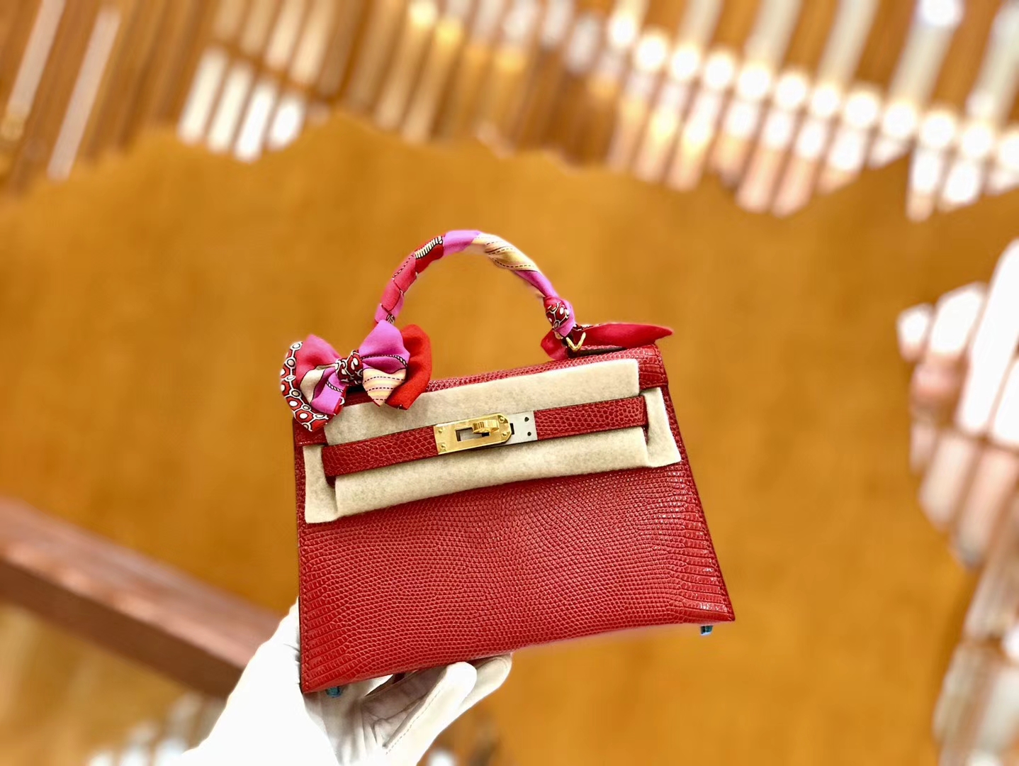 Hermès（爱马仕）新增现货 2代 19cm 蜥蜴皮 番茄红 金扣 全手工缝制