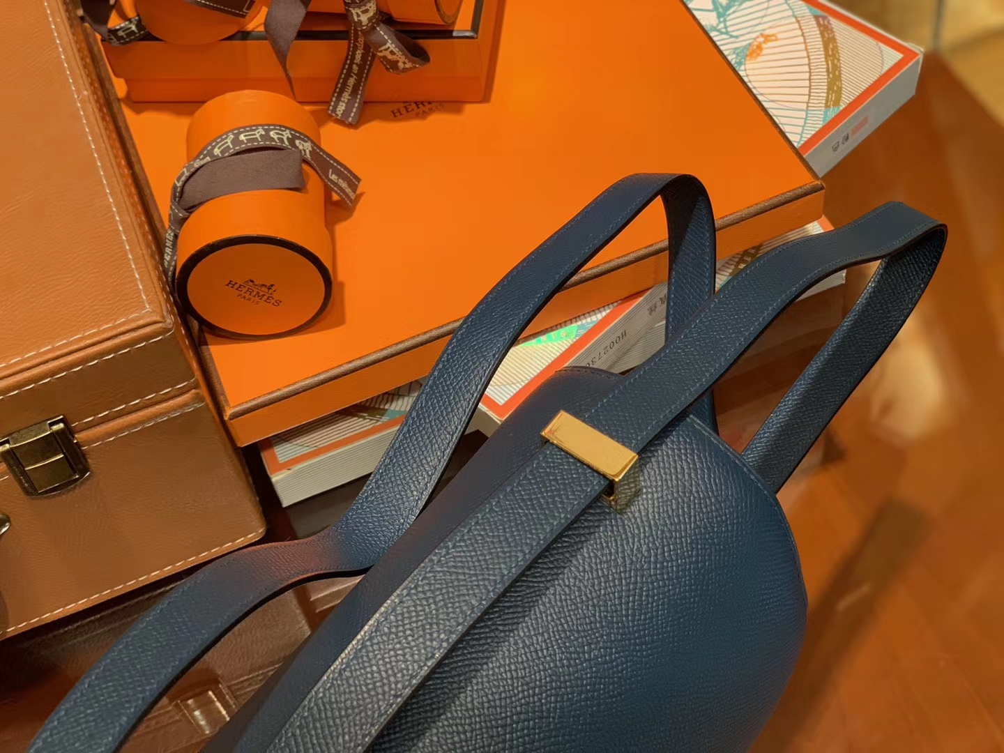 Hermès（爱马仕）Constance 24cm 靛蓝色 金扣 掌纹牛皮 全手工缝制 现货